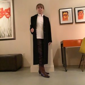 Long black 100% Cashmere coat, Size 6.